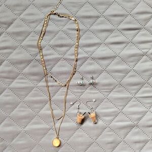 New Jewelry Lot: 1 Necklace And 2 Pairs Of Earrings